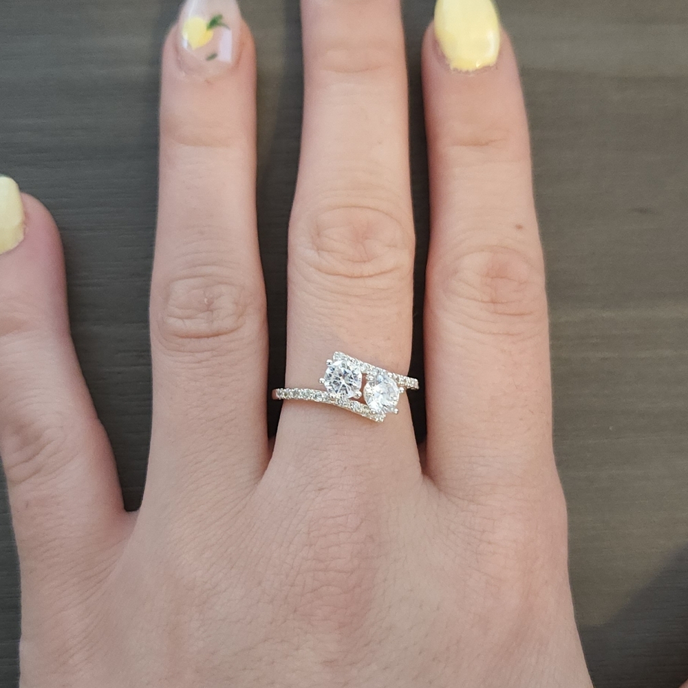 Sterling Silver Cubic Zirconia Ring - Picture 3 of 6